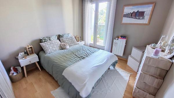 Grand T2 au calme, proche des commodités, AUCUN TRAVAUX