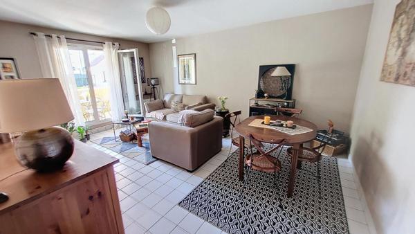 Grand T2 au calme, proche des commodités, AUCUN TRAVAUX