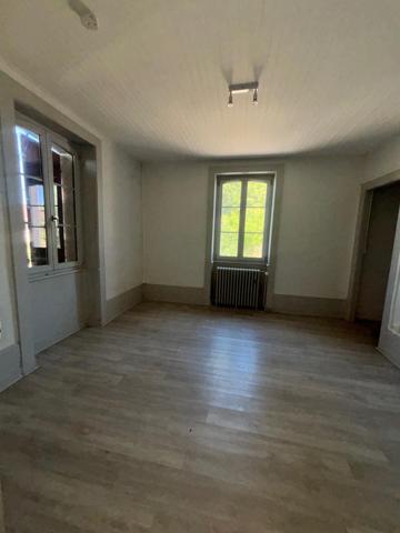 Appartement 132m2 , Bon état  , Bâtiment MARNAY CENTRE / OPPORTUNITE