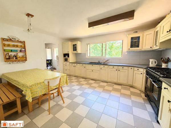 MAISON TRADITIONNELLE 6 CHAMBRES DE 137 M2 SUR TERRAIN DE 1600M2