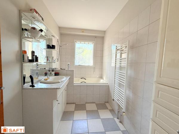 MAISON TRADITIONNELLE 6 CHAMBRES DE 137 M2 SUR TERRAIN DE 1600M2