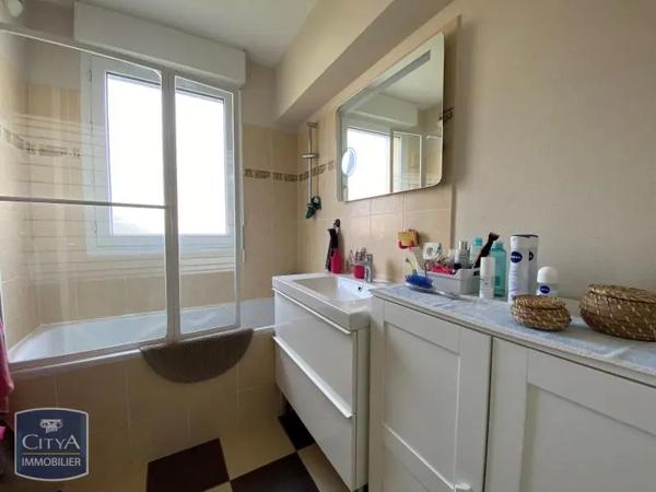 Appartement à louer 3 pièces 65.11m²