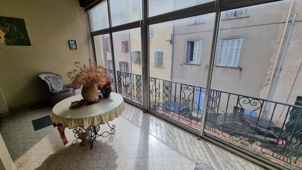 Le Muy – Maison de village avec garage – Centre-ville