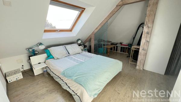 Maison familiale de 159 m² au sol, quatre chambres et avec un appartement indépendant - proche du bourg de Pluneret