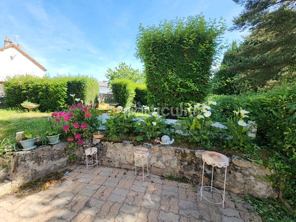 Vente
                Maison80 m² - 4 Pièces -
                    MONTCEAU LES MINES (71300)