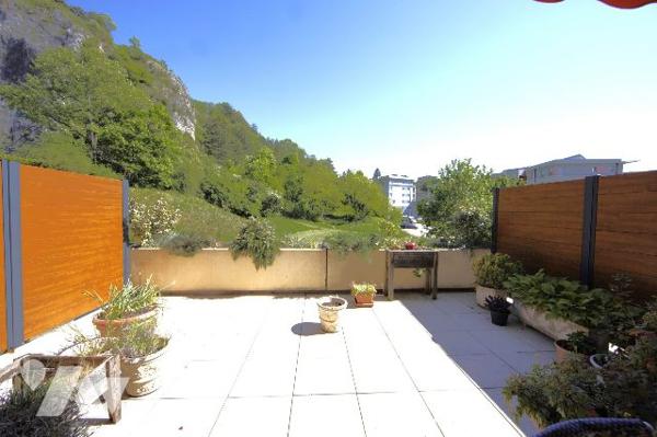 Appartement T3 avec terrasse de 30m² et garage