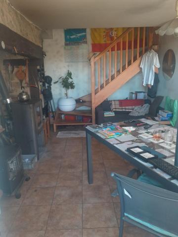 MAISON  RENOVE EN 2012 SUR TERRAIN PLAT