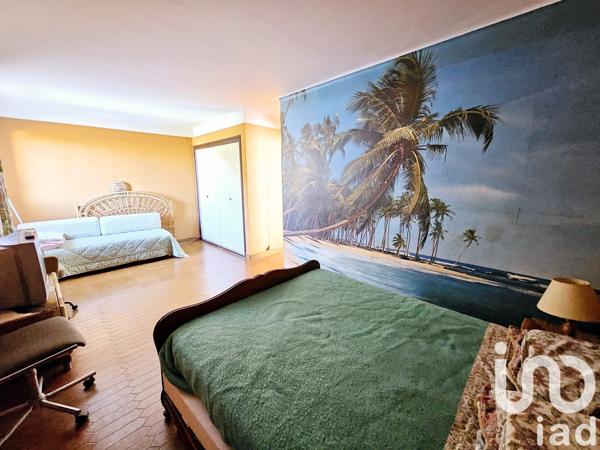 Maison traditionnelle 6 pièces de 202 m² à Cabestany (66330)