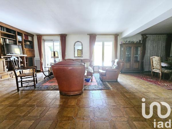 Maison traditionnelle 6 pièces de 202 m² à Cabestany (66330)