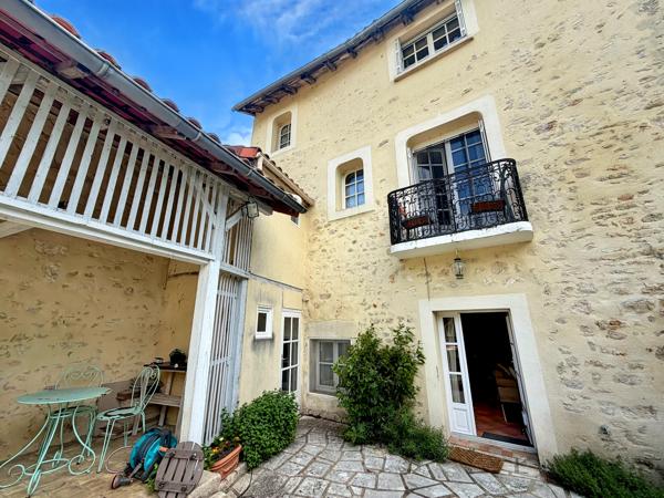 Maison à vendre à La Rochefoucauld-en-Angoumois (16110) - Charente