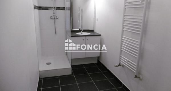 Location Appartement 2 pièces 44.77 m² - Clermont-ferrand 63000