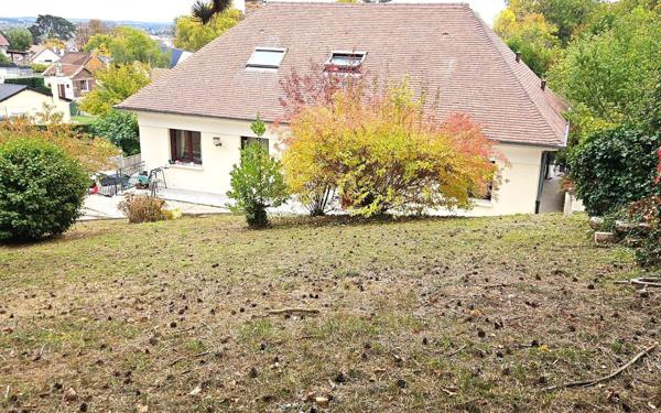 Maison à vendre    7 pièces •  La Ville-du-Bois