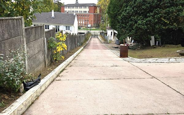 Maison à vendre    7 pièces •  La Ville-du-Bois