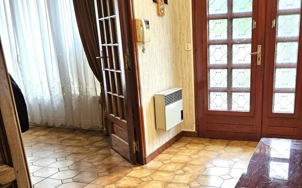 Maison à vendre    7 pièces •  La Ville-du-Bois