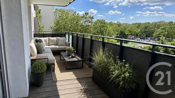 Appartement F4 à vendre  4 pièces - 83,70 m 2   OULLINS  - 69