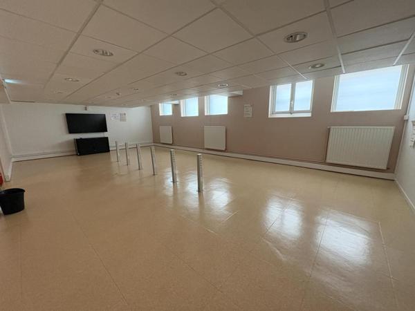 Location Bureau 563 80000 Amiens 871003