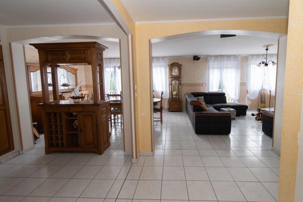 Maison à vendre 7 pièces (54)