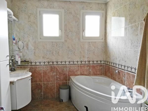 Maison à vendre 6 pièces 266 m² Pouzauges