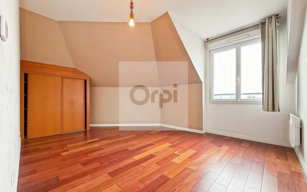 Appartement à vendre    5 pièces • 101,69 m2 Argenteuil