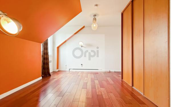 Appartement à vendre    5 pièces • 101,69 m2 Argenteuil