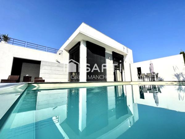 Villa californienne 6 pièces de 200 m2 habitables, terrasse, jardins, garage, piscine