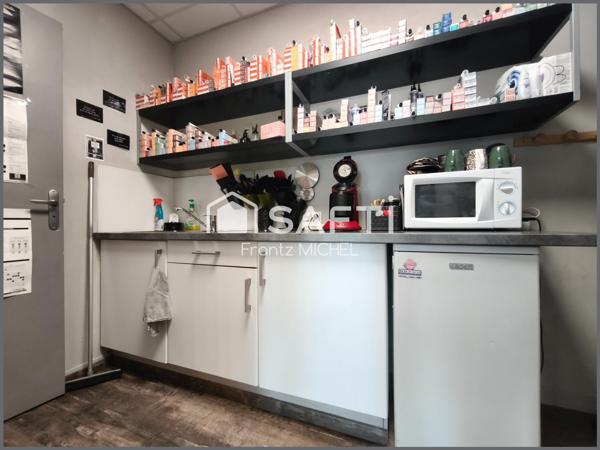 Belle rentabilité pour ce ravissant fond de commerce de coiffure !