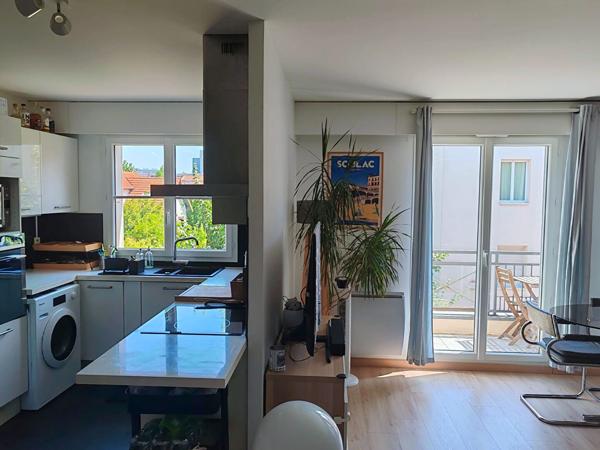 Appartement La Garenne Colombes 3 pièces 68.19 m2 Loyer 1 850 €/mois charges comprises **  - Référence  565CC