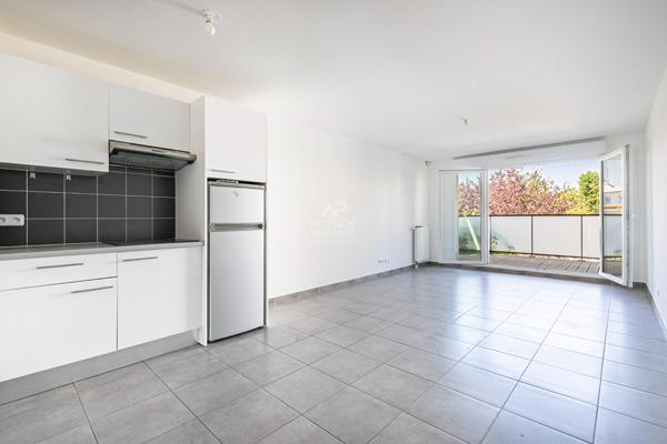 Appartement Nanterre 3 pièce(s) 63.94 m2 375 000 € **  - Référence  15571