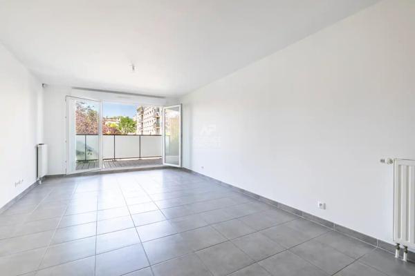 Appartement Nanterre 3 pièce(s) 63.94 m2 375 000 € **  - Référence  15571