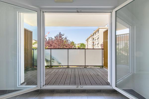 Appartement Nanterre 3 pièce(s) 63.94 m2 375 000 € **  - Référence  15571