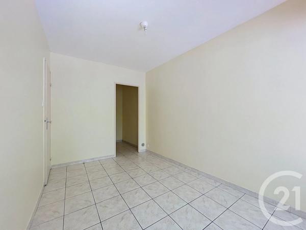 Appartement T3 à vendre  3 pièces - 53 m 2   BAGNOLS SUR CEZE  - 30