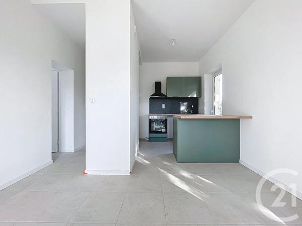 Appartement T3 à vendre  3 pièces - 53 m 2   BAGNOLS SUR CEZE  - 30