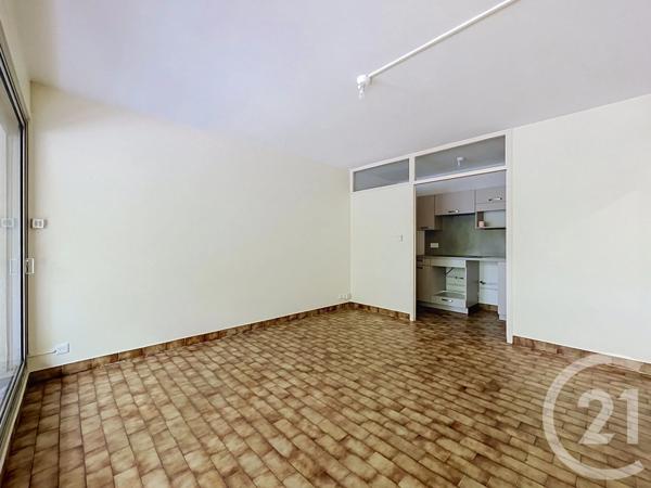 Appartement T3 à vendre  3 pièces - 53 m 2   BAGNOLS SUR CEZE  - 30