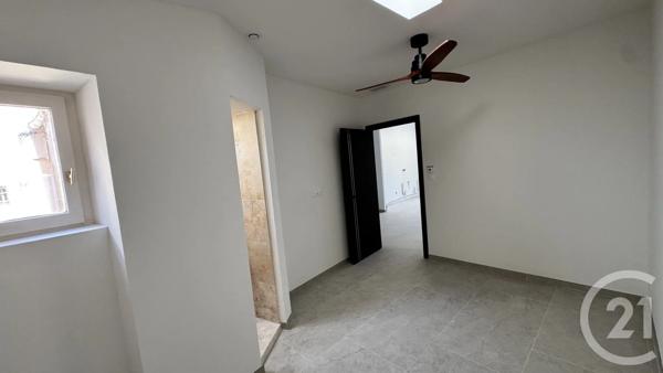 Appartement T3 à vendre  3 pièces - 53 m 2   NIMES  - 30