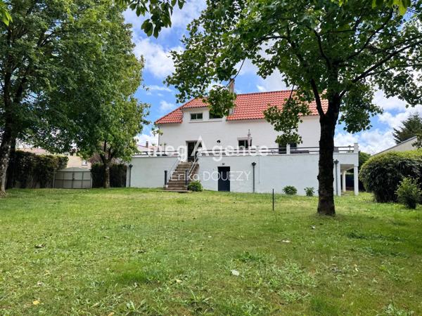 Maison à MAULEON, 79700 - 7 pièces 175m²