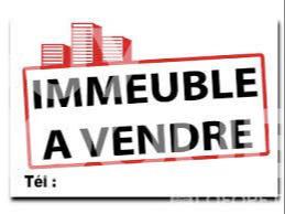 Immeuble de rapport dans Moret sur Loing comprenant 2 locaux commerciaux et 3 appartements. Tous loués.
