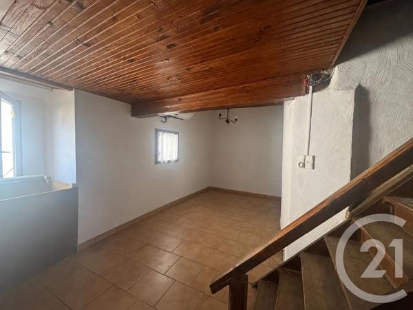 Maison à vendre  4 pièces - 91,90 m 2   LES PUJOLS  - 09