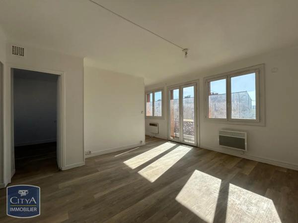 Appartement à louer 2 pièces 46.2m² Carpentras (84200)