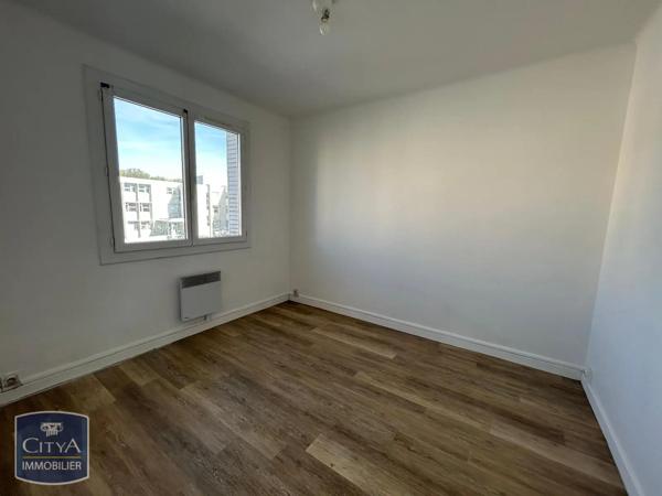 Appartement à louer 2 pièces 46.2m² Carpentras (84200)