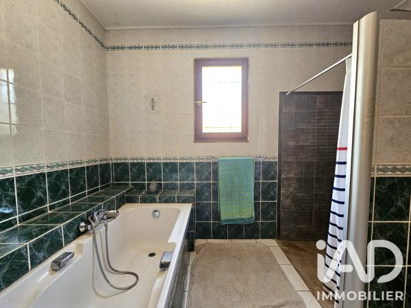 Maison à vendre 4 pièces 123 m² Le Cannet-des-Maures