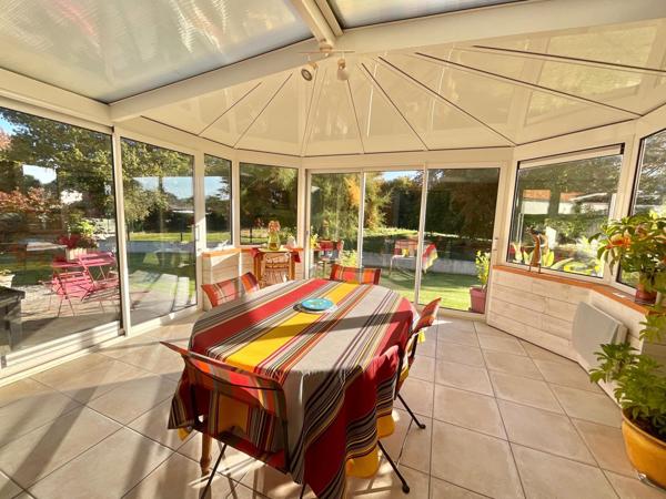 Maison de plain-pied 121m2, véranda, garage sur une parcelle de 685m2