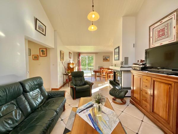 Maison de plain-pied 121m2, véranda, garage sur une parcelle de 685m2