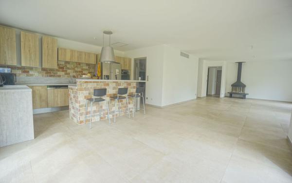 Maison à vendre    7 pièces • 192,94 m2 Mouans-Sartoux