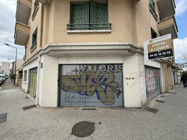 Commerce de 100m² à la location
