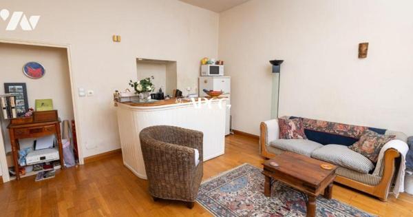 INVESTISSEMENT LOCATIF - APPARTEMENT CENTRE VILLE -  NYONS