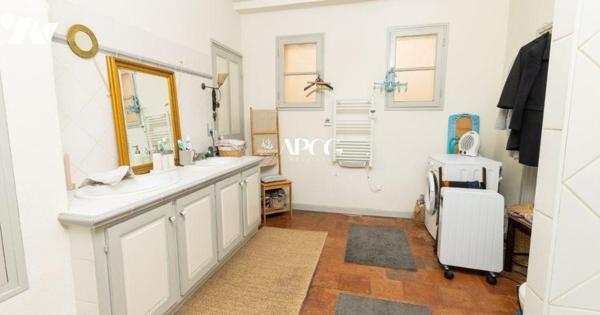 INVESTISSEMENT LOCATIF - APPARTEMENT CENTRE VILLE -  NYONS