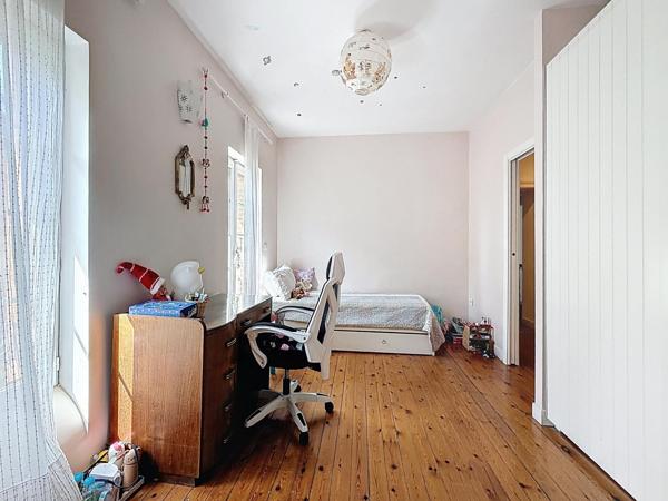 Maison de caractère 195 m² avec jardin, studio et garage