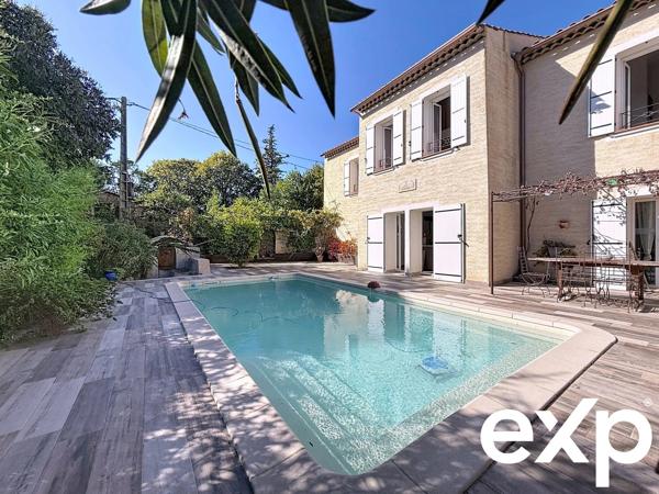 Ancien moulin rénové en bastide avec piscine