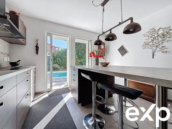 Ancien moulin rénové en bastide avec piscine