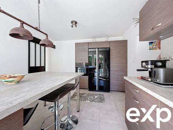 Ancien moulin rénové en bastide avec piscine